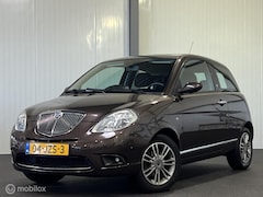 Lancia Y(psilon) - Ypsilon 1.4 Oro [ NAP sportvelgen airco ]