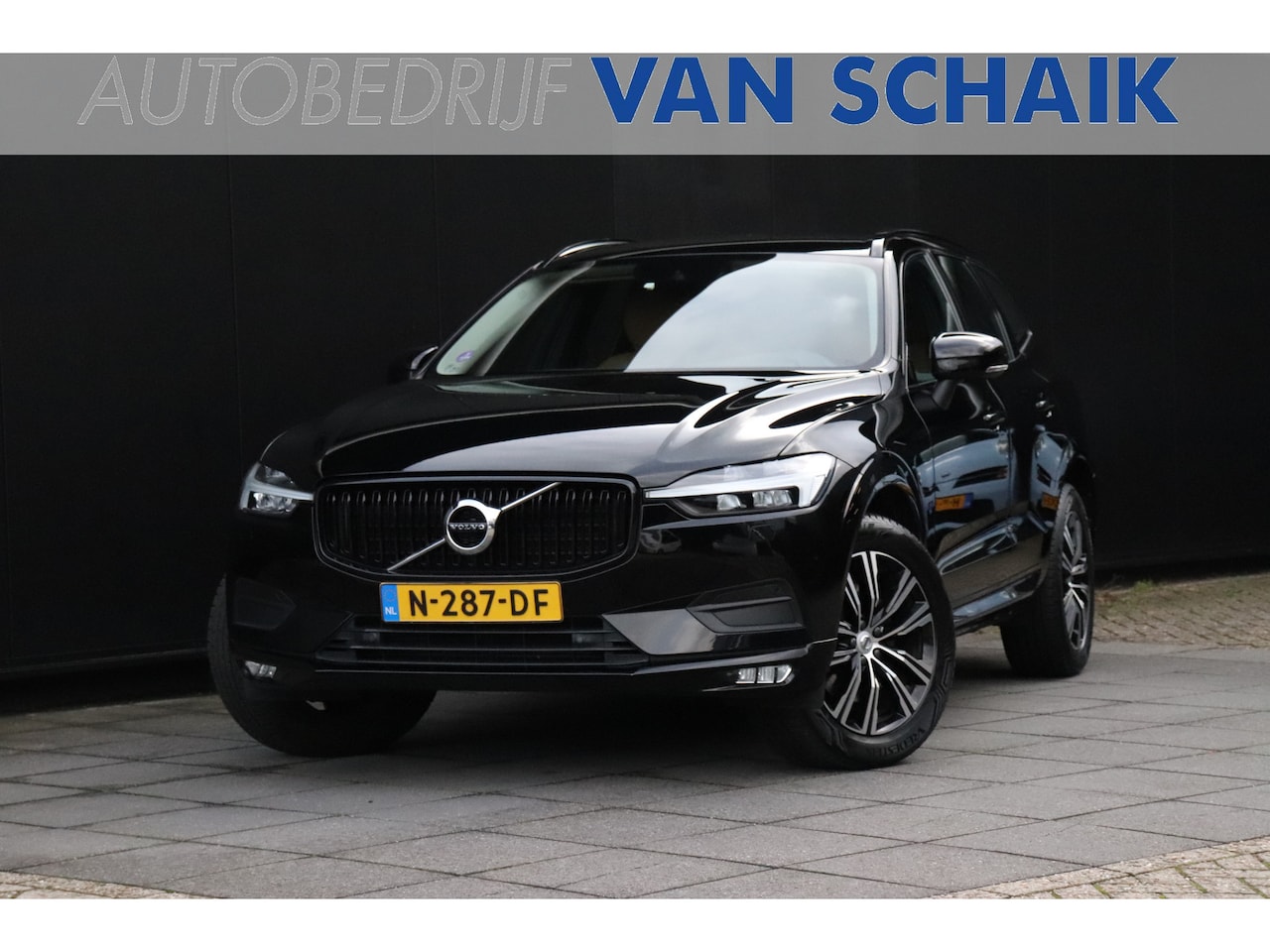 Volvo XC60 - 2.0 B5 Momentum Exclusive 251 pk | LEDER | TREKHAAK | | CAMERA | NAVI | CRUISE | STOEL/STU - AutoWereld.nl