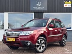 Subaru Forester - 2.0 Luxury / Dealer OH / Trekhaak / Automaat /