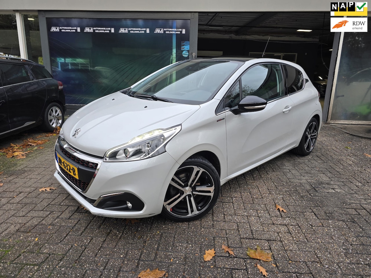 Peugeot 208 - 1.2 PureTech GT-line | 2E EIGENAAR | 12MND GARANTIE | NAVI | CAMERA | PANO - AutoWereld.nl