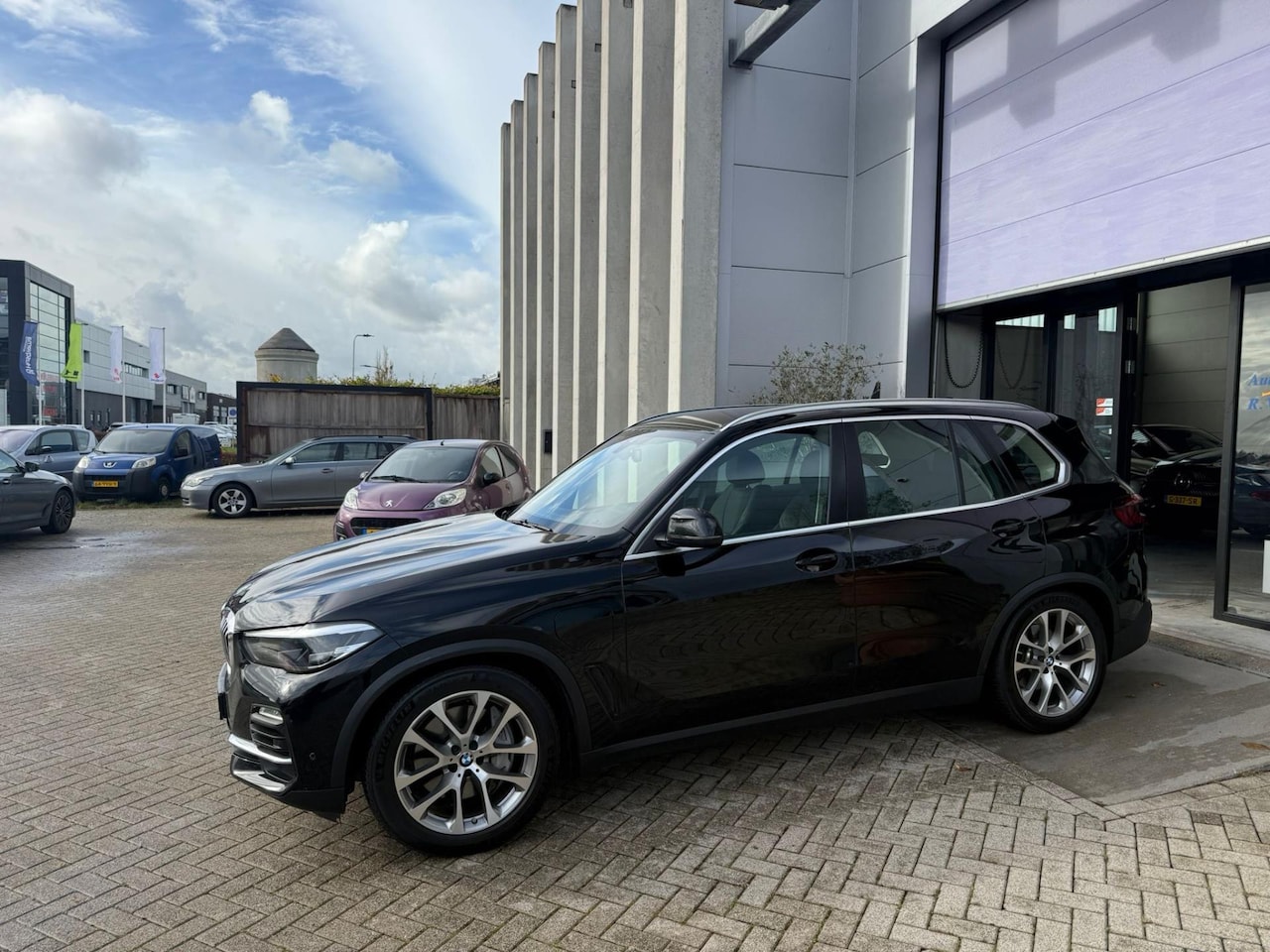 BMW X5 - XDrive45e High Executive INCL BTW! NIEUWSTAAT! INRUIL MOGELIJK! - AutoWereld.nl