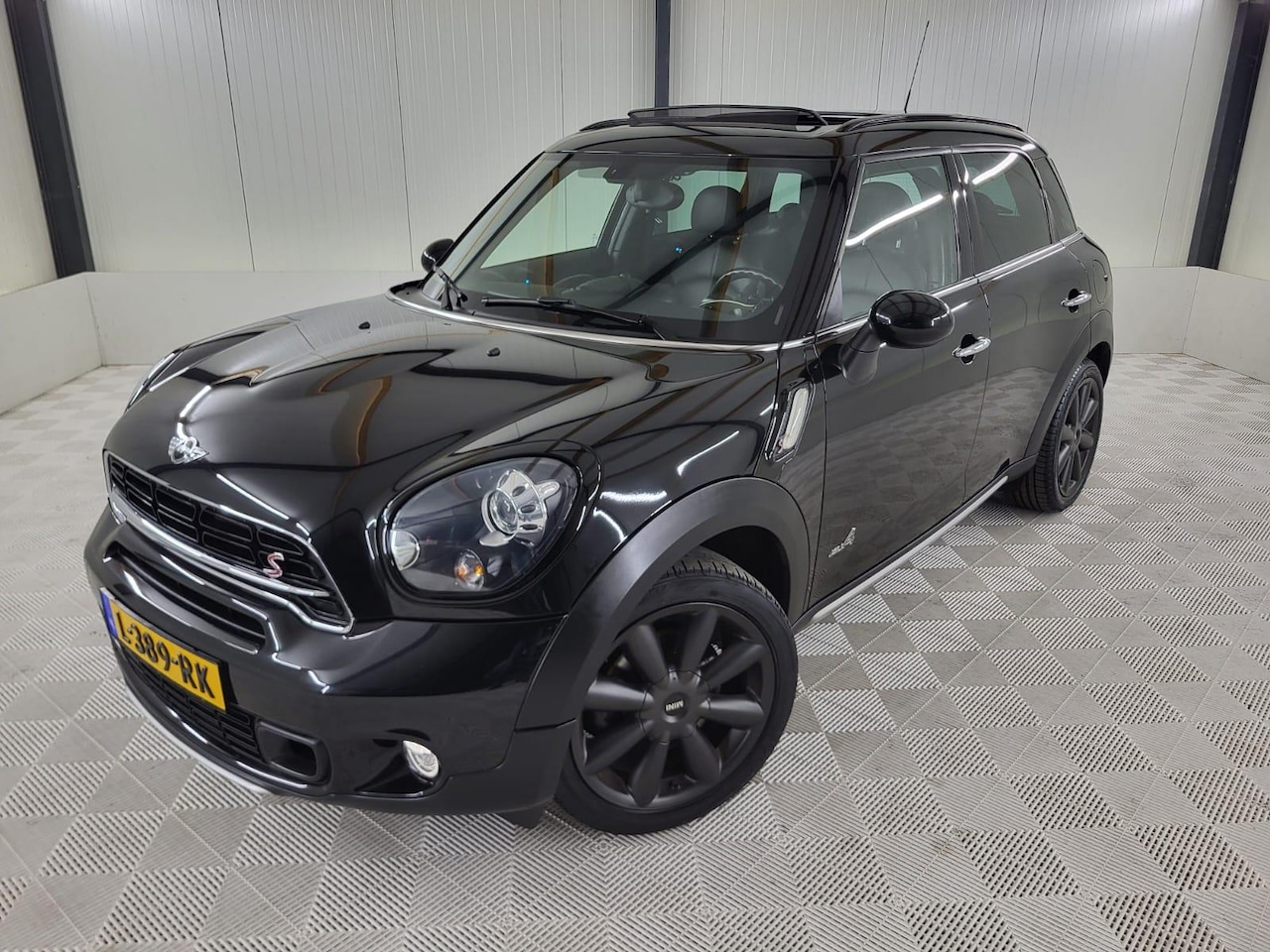 MINI Countryman - 1.6 Cooper S ALL4 Chili Mini 1.6 Cooper S ALL4 Chili, Panodak, Automaat - AutoWereld.nl