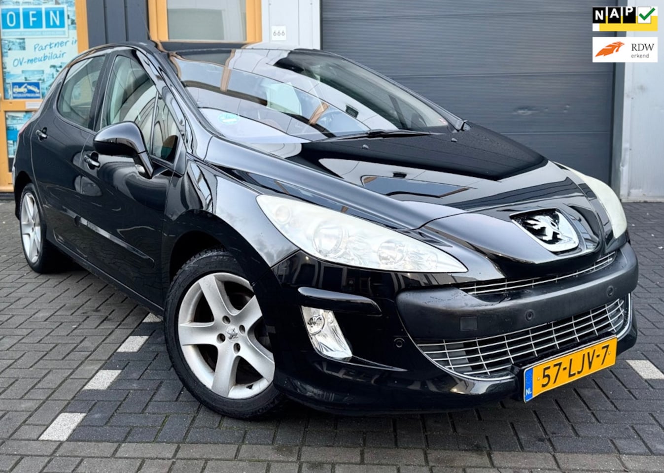 Peugeot 308 - 1.6 VTi Signature 1.6 VTi Signature - AutoWereld.nl