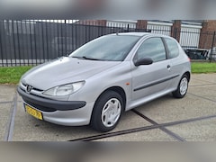 Peugeot 206 - 1.4 XR