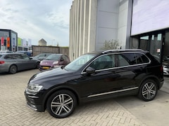 Volkswagen Tiguan - 2.0 TSI 4Motion Highline AUTOMAAT PANO LED 220PK INRUIL MOGELIJK