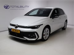 Volkswagen Golf - 1.5 eHybrid GTE Black Style 272 PK | IQ Led | Elec. trekhaak | Headup | Stoel- & stuurverw
