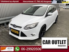 Ford Focus - 1.6 EcoBoost Titanium ST-Line Airco LM Nw APK --Inruil Mogelijk
