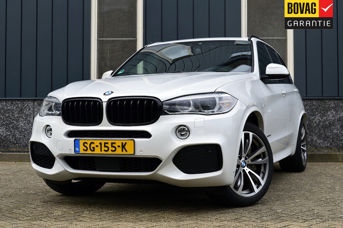 BMW X5 - xDrive50i High Executive 7p. Rijklaarprijs-Garantie Panorama dak Leder Navigatie - AutoWereld.nl