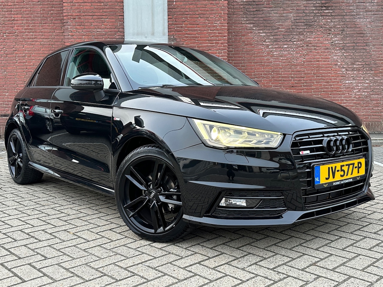 Audi A1 Sportback - 1.0 TFSI Adrenalin|S-LINE|AUTOMAAT|LEDER|LED|NAP - AutoWereld.nl