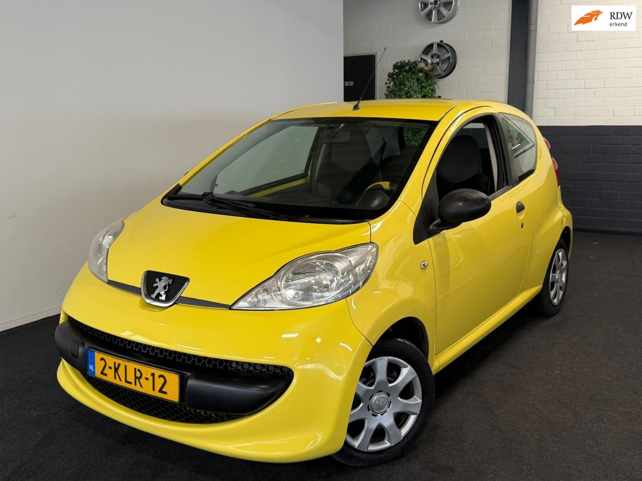 Peugeot 107 - 1.0-12V XR 1.0-12V XR - AutoWereld.nl