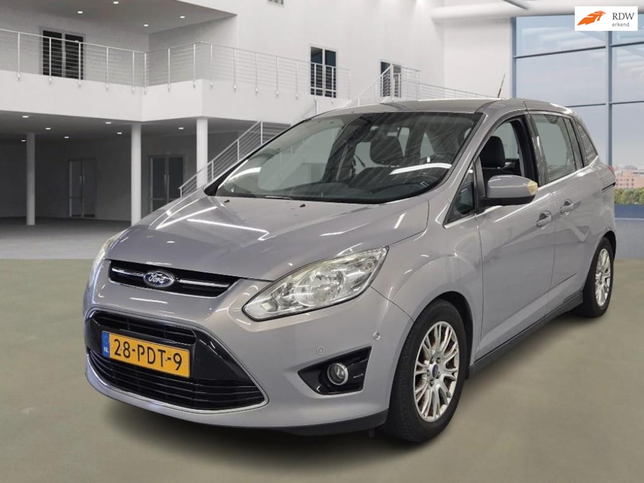 Ford Grand C-Max - 1.6 EcoBoost Titanium 7p. NAVI PSENSOR CRUISE TREKHAAK 2 X SLEUTELS - AutoWereld.nl