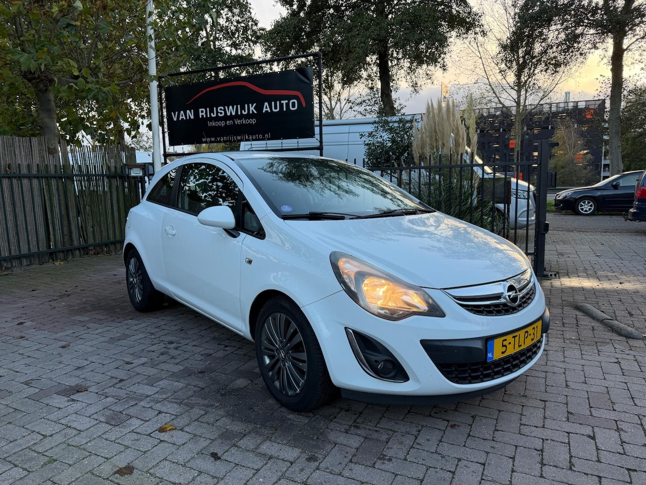 Opel Corsa - 1.4-16V Design Edition Clima Cruise-con Radio-cd - AutoWereld.nl