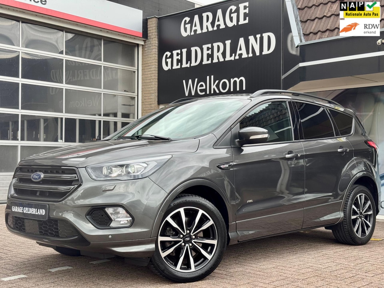 Ford Kuga - 1.5 182PK ST Line | Bi-Xenon | Full-Led | Gr.Navi | Apple/Android | Leder/Alcantara | Full - AutoWereld.nl