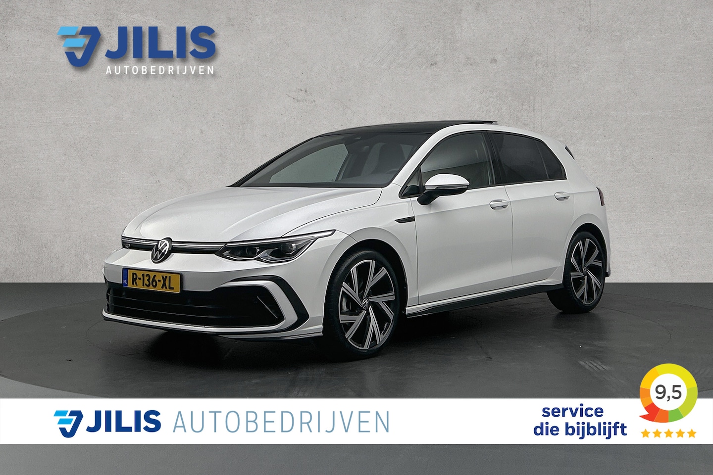 Volkswagen Golf - 1.5 eTSI R-Line Business+ | Panoramadak | Adaptieve cruise control | Stoelverwarming - AutoWereld.nl