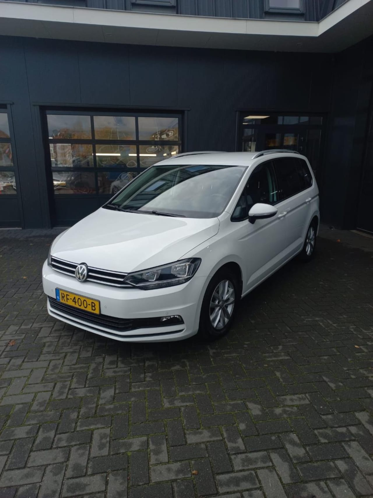 Volkswagen Touran - 1.4 TSI Comfortline Business | Automaat | NAP | Adaptive cruisecontrol | Stoelverwarming - AutoWereld.nl