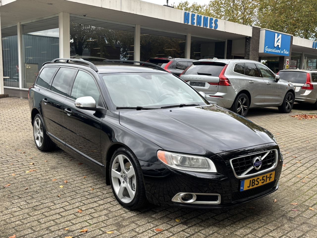 Volvo V70 - 2.5T 231pk R-Design Keyless NIEUW LPG SYSTEEM BTW voordeel €500,- - AutoWereld.nl
