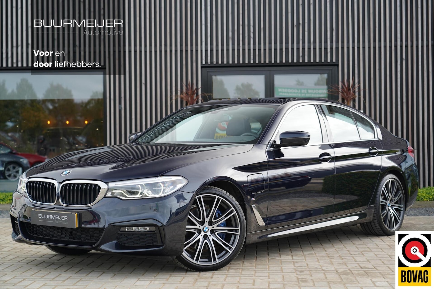 BMW 5-serie - 530e iPerformance High Executive M | Dealer onderhouden | Schuif/kanteldak | Stoelverwarmi - AutoWereld.nl