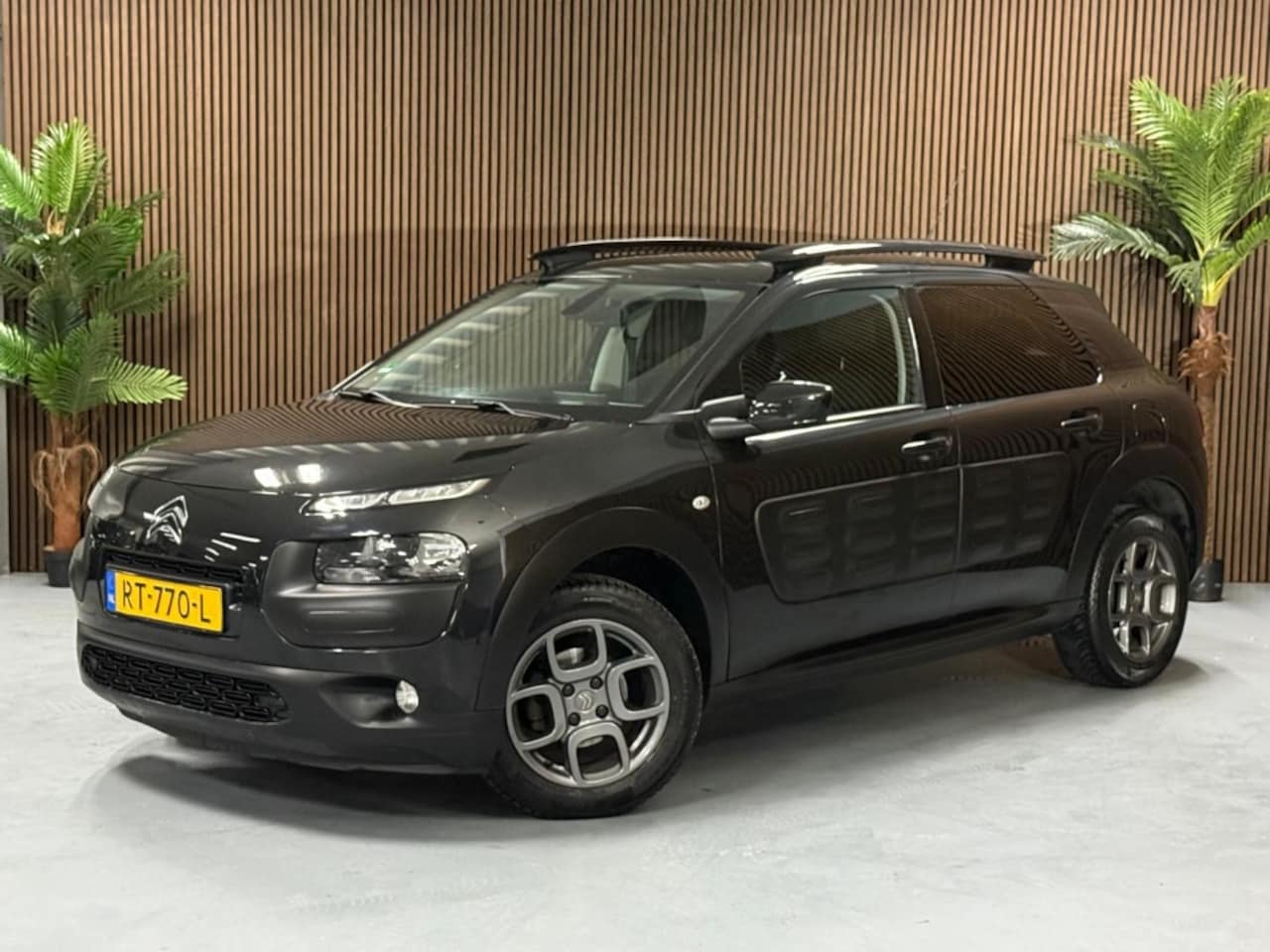 Citroën C4 Cactus - 1.2 PureTech Shine 2018 - AutoWereld.nl