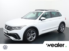 Volkswagen Tiguan - 1.4 TSI eHybrid R-Line Business+ | 245 PK | SoH 97% | Trekhaak wegklapbaar | Panoramadak |