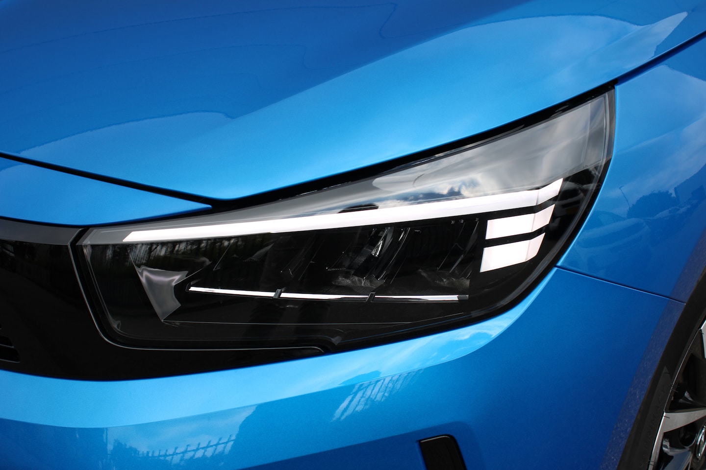 Opel Corsa - YES | LED koplampen met LED dagrijverlichting | Licht- en regensensor | Parkeersensoren ac - AutoWereld.nl
