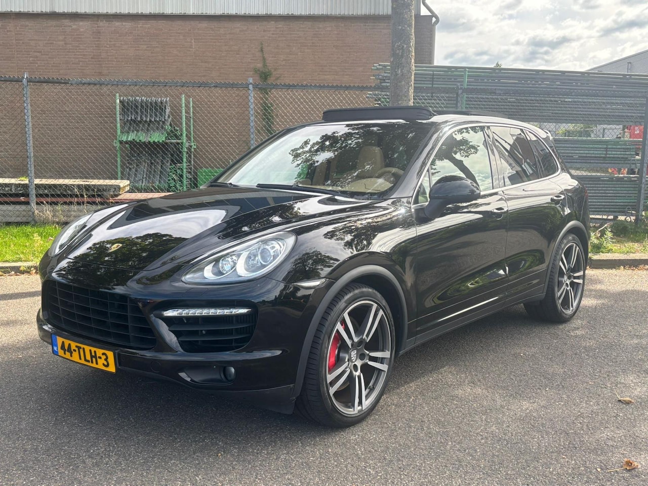 Porsche Cayenne - 4.8 Turbo 4.8 Turbo - AutoWereld.nl