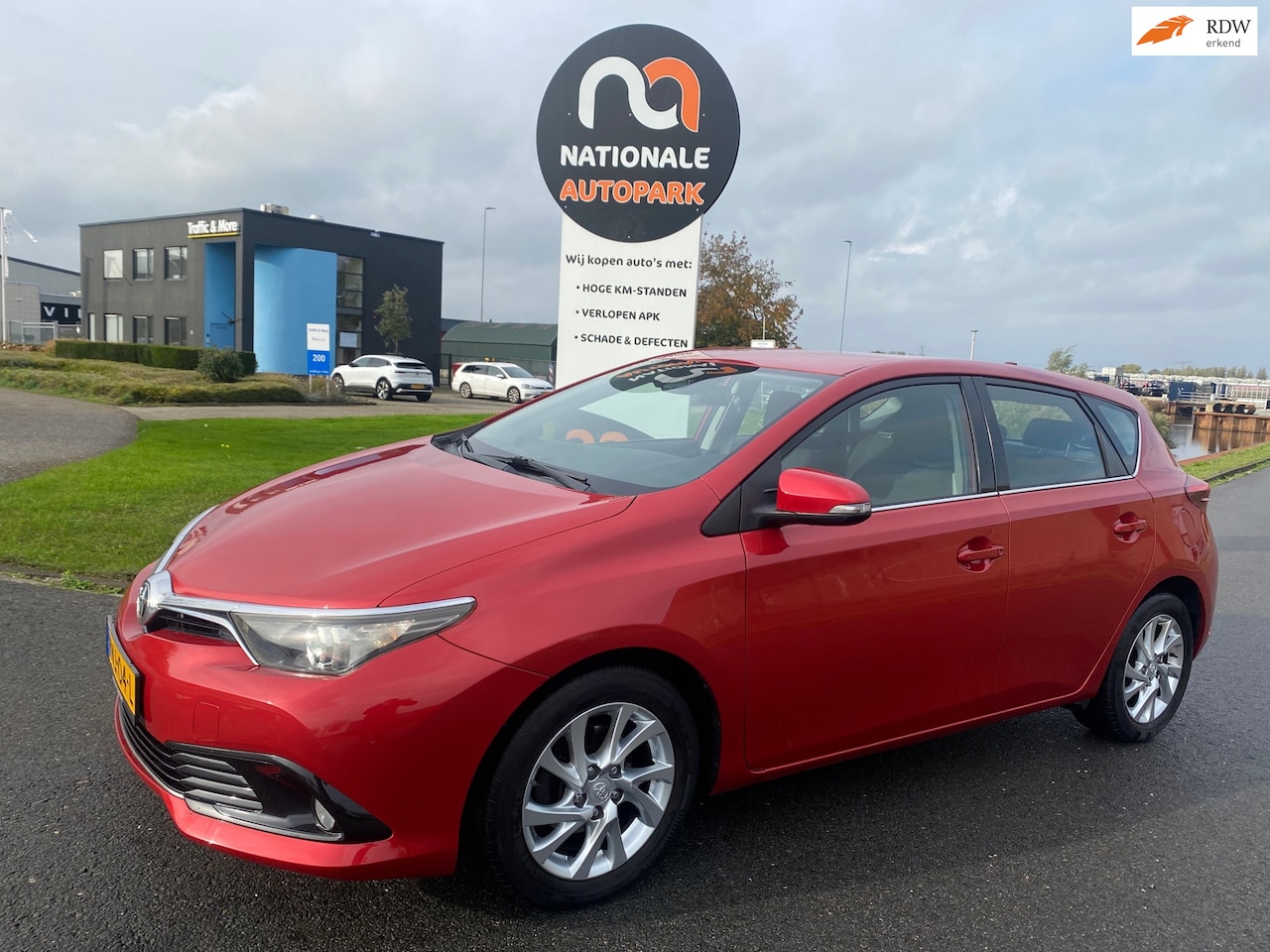 Toyota Auris - 2016 * 1.2T Aspiration * AUTOMAAT * EXPORT & HANDEL ONLY! - AutoWereld.nl