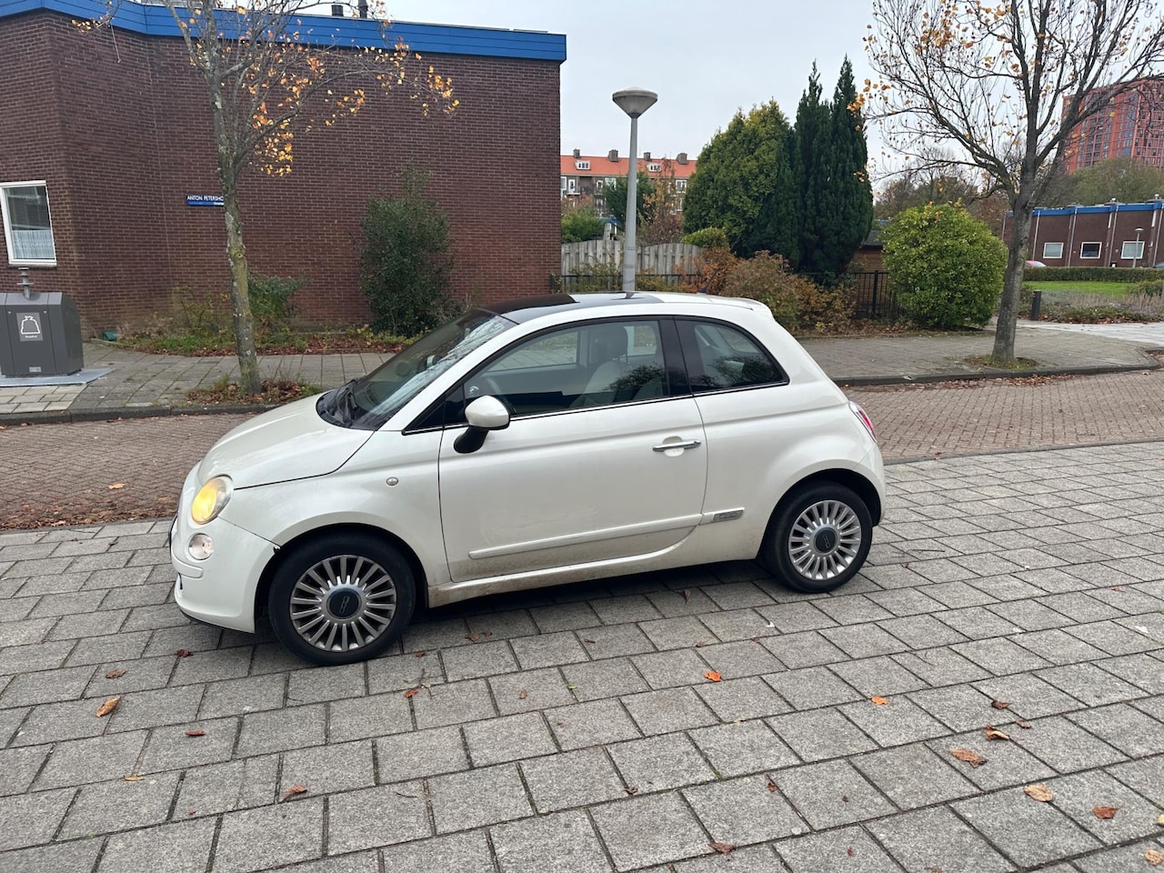 Fiat 500 - 1.2 Lounge Automaat Panorama Airco - AutoWereld.nl