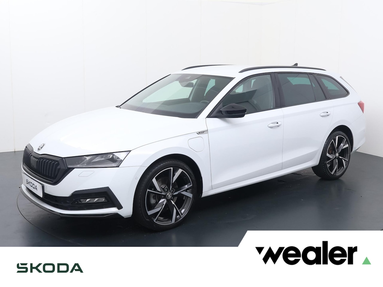 Skoda Octavia Combi - 1.4 TSI iV PHEV Sportline Business | 204 PK | SoH 97% | Automaat | Climate control | Stoe - AutoWereld.nl