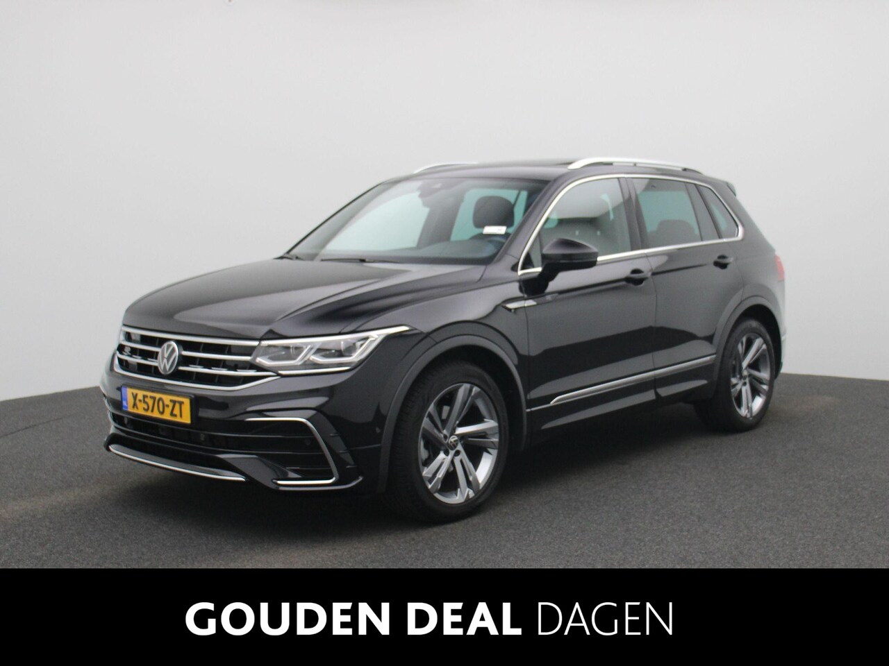 Volkswagen Tiguan - 1.5 TSI R-Line Business | Achteruitrijcamera | Trekhaak |  Adaptive cruise control | Stoel - AutoWereld.nl