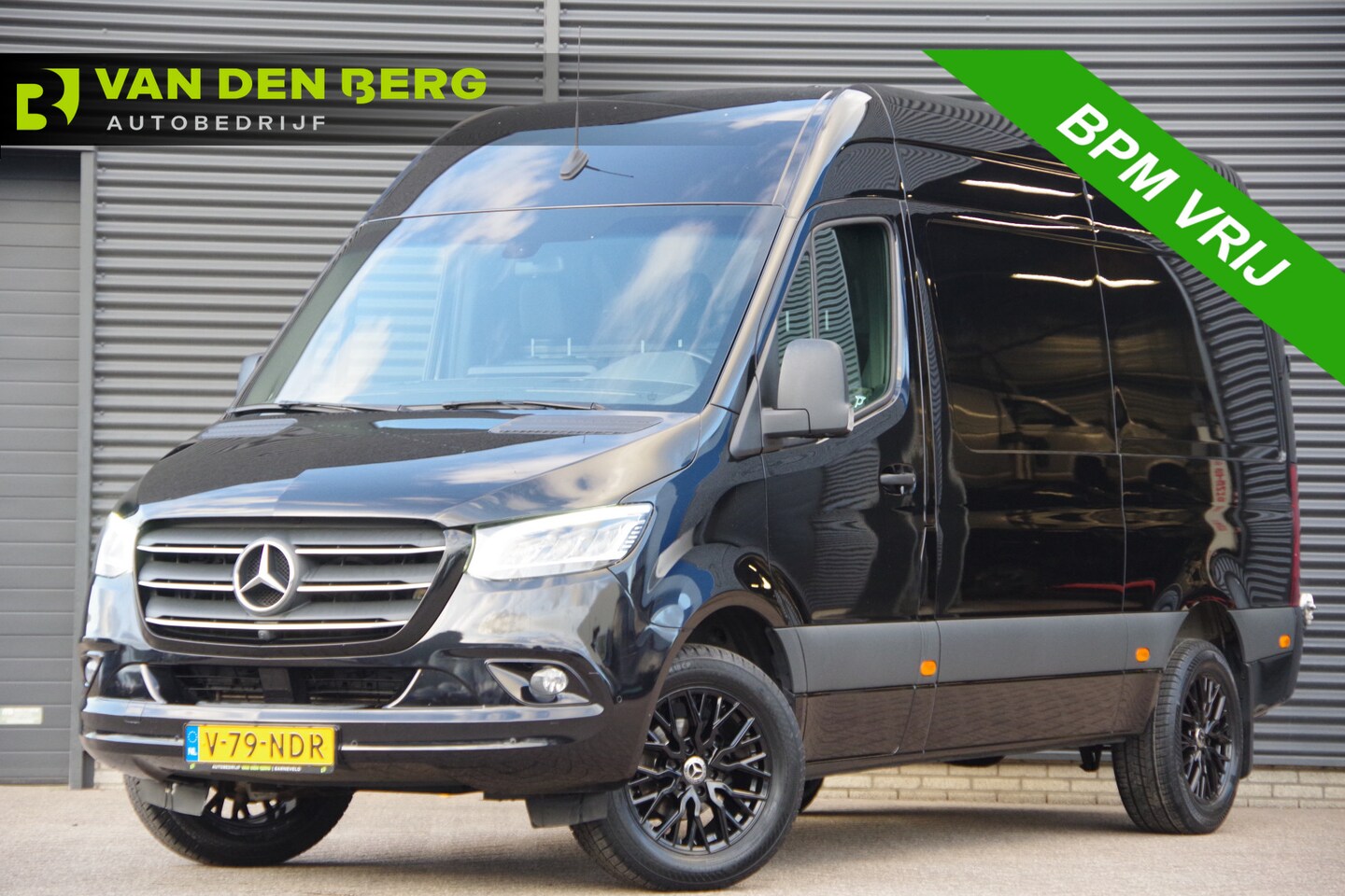 Mercedes-Benz Sprinter - 316 2.2 CDI L2H2 LED, LEDER, 3.5T TREKHAAK, MBUX10'', 360 CAMERA, ADAPT. CRUISE, NAVI, CLI - AutoWereld.nl