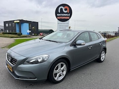 Volvo V40 - 2015 * 2.0 D2 Base * LMV * AIRCO * ELEC. RAMEN * NAVI * CLIMA
