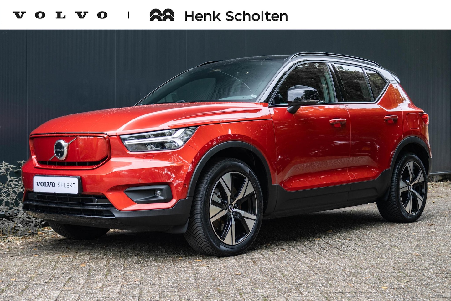 Volvo XC40 - Recharge Pro | Trekhaak | 360 graden Camera | Panoramisch schuif-/kanteldak | All Season b - AutoWereld.nl