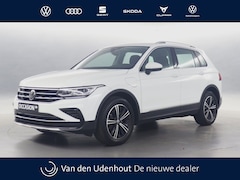 Volkswagen Tiguan - 1.4 TSI eHybrid 245pk PHEV Elegance / Panoramadak / Trekhaak / Matrix LED