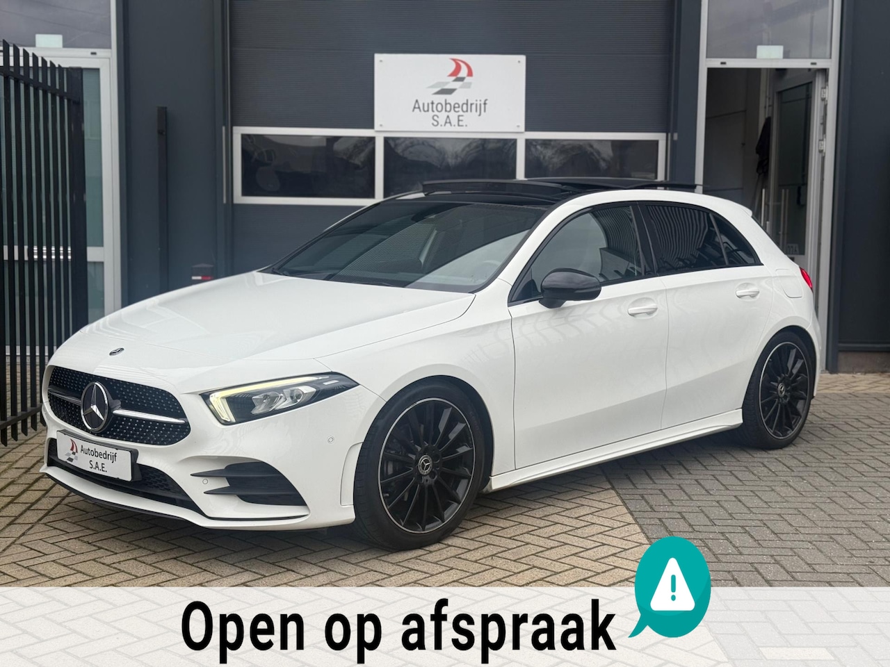 Mercedes-Benz A-klasse - 200 AMG PANO CARPLAY SFEER NIGHT CAMERA - AutoWereld.nl