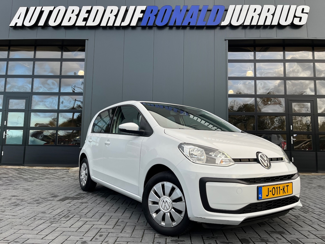 Volkswagen Up! - 1.0 BMT move up! Nw.Model/NL.Auto/Airco/Elc.Pakket/5Deurs/1Ste Eigenaar - AutoWereld.nl