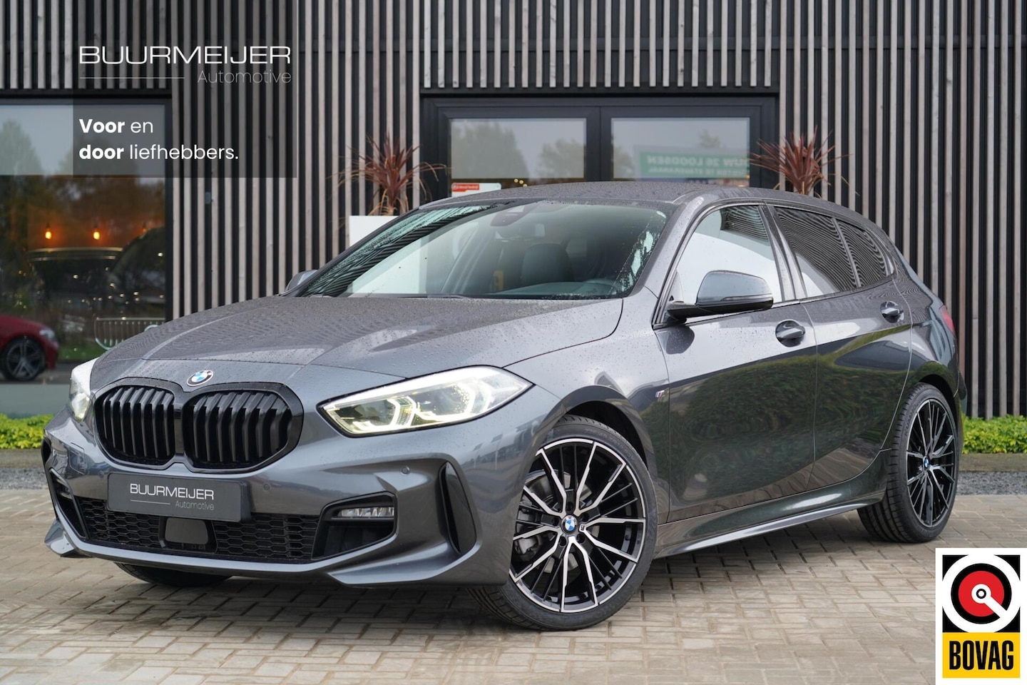 BMW 1-serie - 116i High Executive M | Dealer onderhouden | M Pakket | Shadow pakket | Ambiance verlichti - AutoWereld.nl