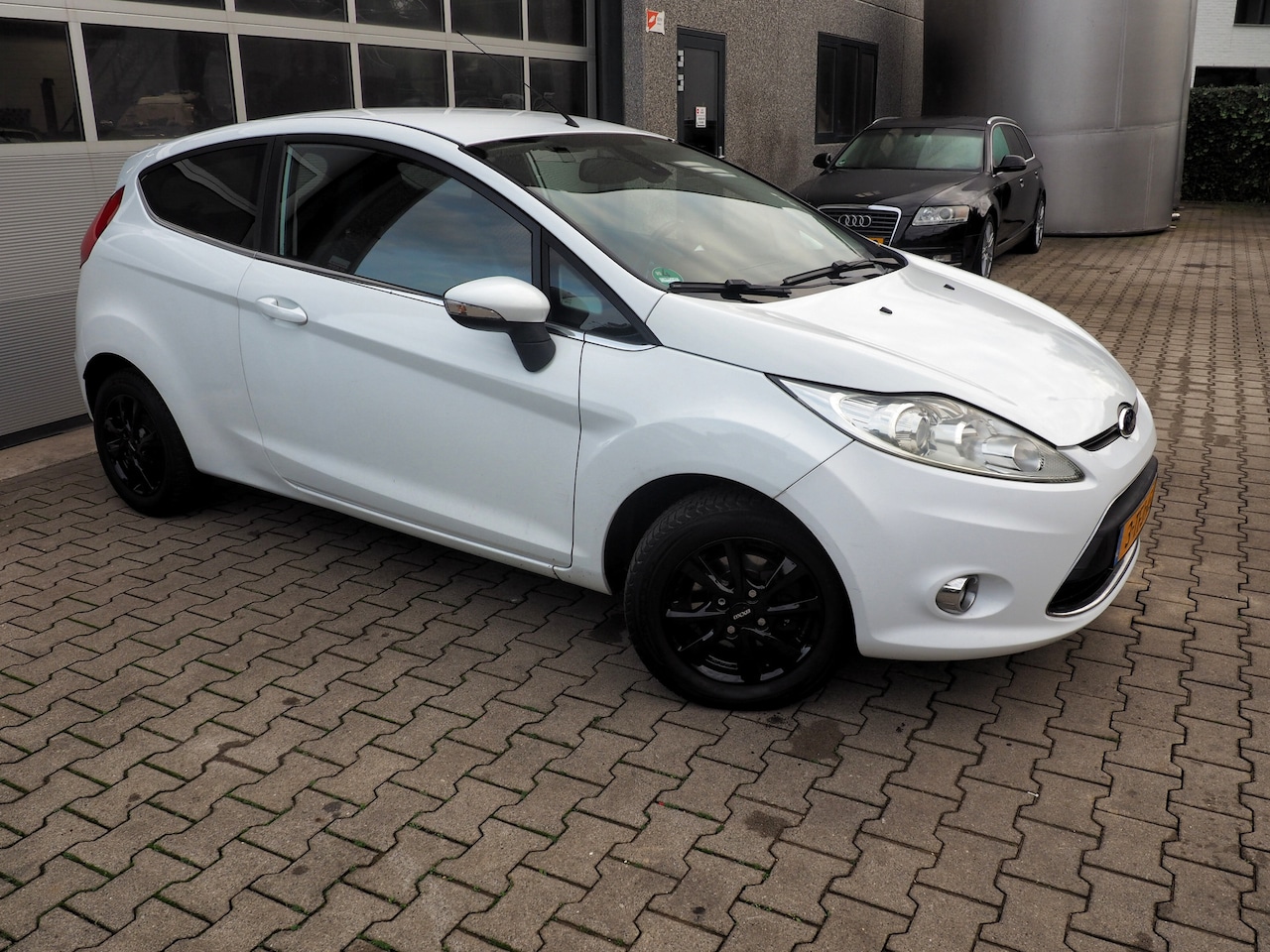 Ford Fiesta - 1.4 Trend AIRCO PARKEER S. LM VELGEN - AutoWereld.nl