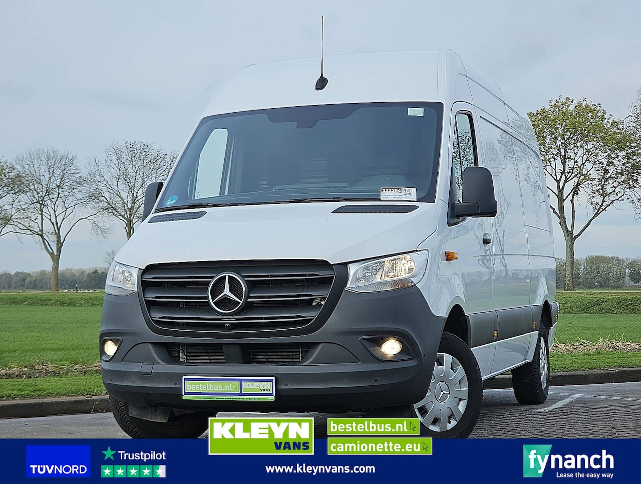 Mercedes-Benz Sprinter - 317 L2H2 Mbux Navi RWD! - AutoWereld.nl