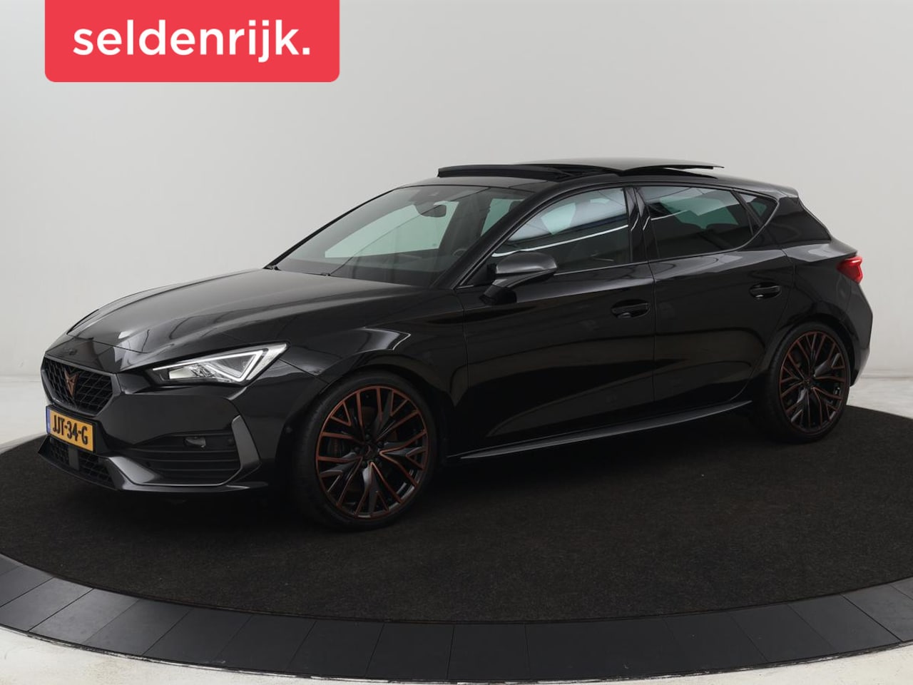 CUPRA Leon - 2.0 TSI | 300pk | Panoramadak | Leder | Stoelverwarming | Carplay | Camera | Adaptive crui - AutoWereld.nl