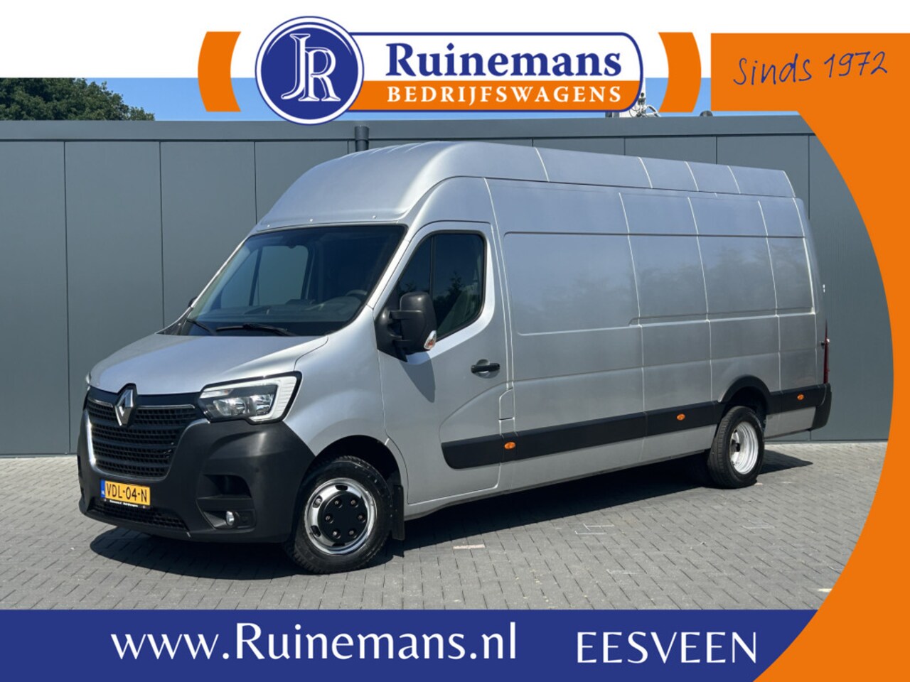 Renault Master - T35 2.3 dCi 145 PK / L4H3 / MAXI WB 433 / DUBBEL LUCHT / INRICHTING / 3-ZITS / TREKHAAK / - AutoWereld.nl