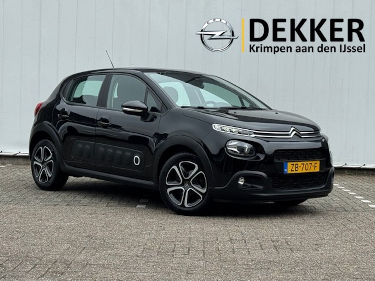 Citroën C3 - 1.2 PureTech Feel Edition met Navigatie, Cruise Controle, Lane Assist, All Season Banden - AutoWereld.nl