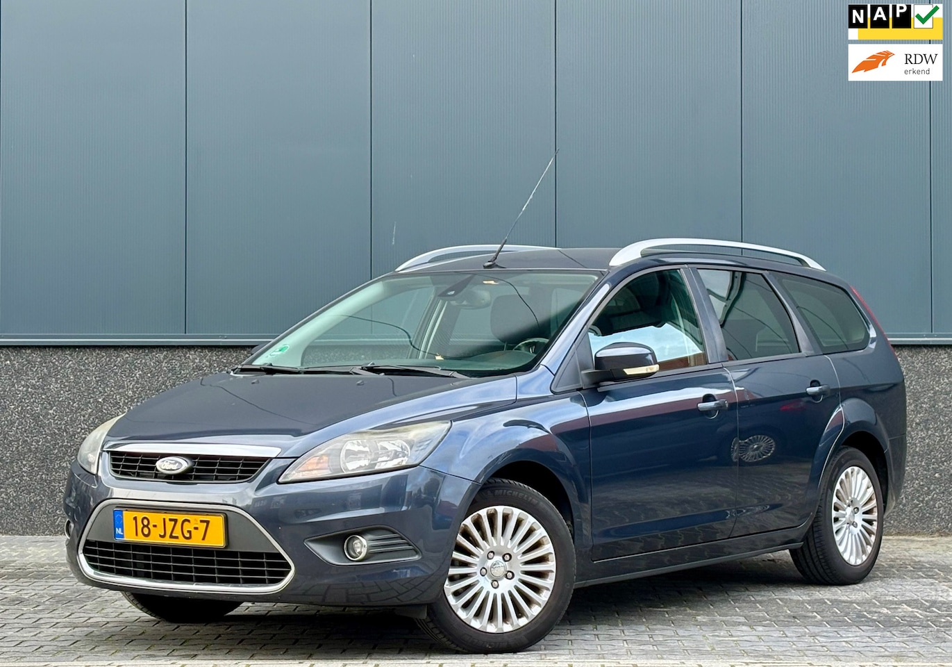 Ford Focus Wagon - 1.8 Limited Airco | Trekhaak | Nette auto - AutoWereld.nl