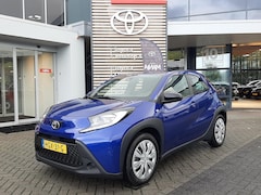 Toyota Aygo X - PLAY APPLE/ANDROID CAMERA AD-CRUISE NL-AUTO BLUETOOTH AIRCO
