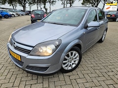 Opel Astra - 1.6 Enjoy 5 Drs 2004. Airco/Cruise/Parrot/Trekhaak etc.. APK 10-2026