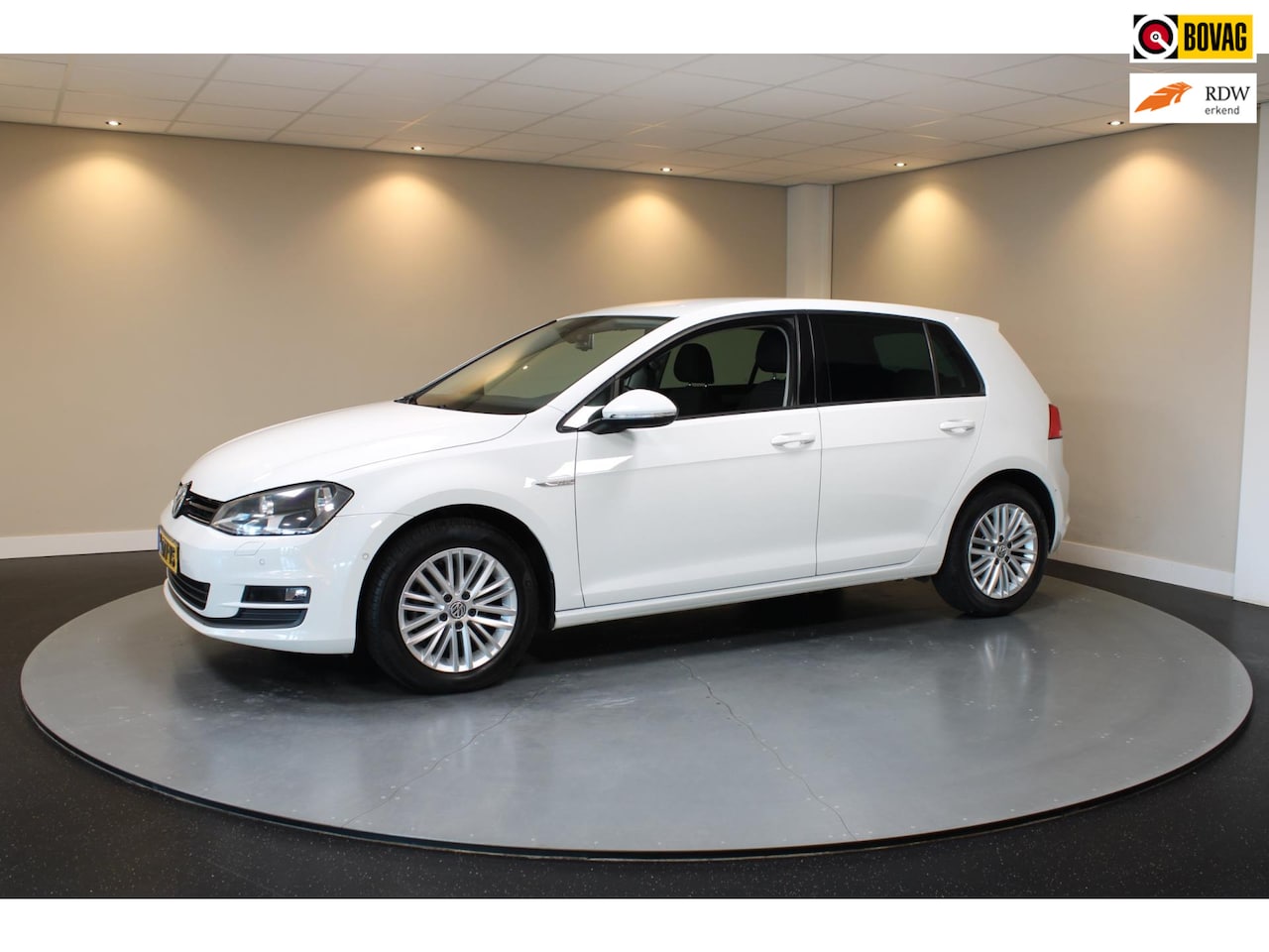 Volkswagen Golf - 1.2 TSI CUP Edition *Automaat* DSG|Stoelverw.|PDC|Climate - AutoWereld.nl