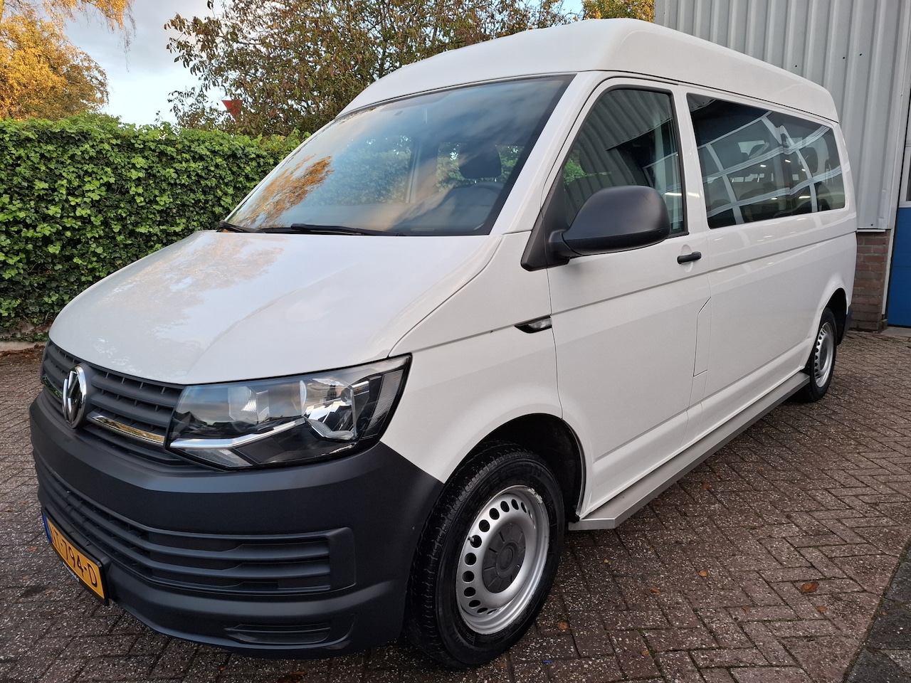 Volkswagen Transporter Kombi - 2.0 TSI L2H2 19350.- INCL BTW 9-PERSOONS AARDGAS BENZINE 150PK - AutoWereld.nl