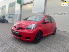 Toyota Aygo - 1.0-12V Comfort APK 26-09-2026 AUTOMAAT ELEKTRISCHE RAMEN AUX