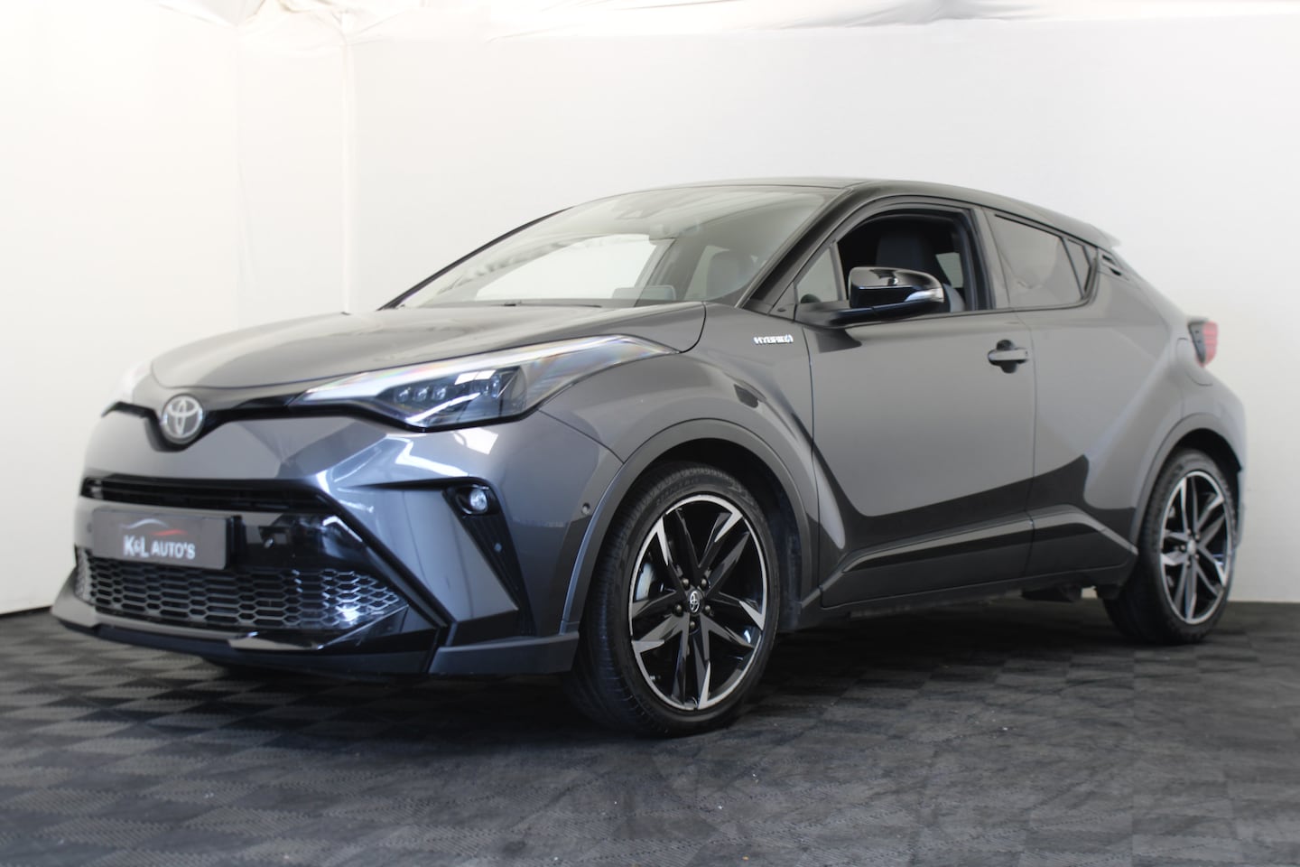 Toyota C-HR - 2.0 Hybrid Executive gran sport - AutoWereld.nl