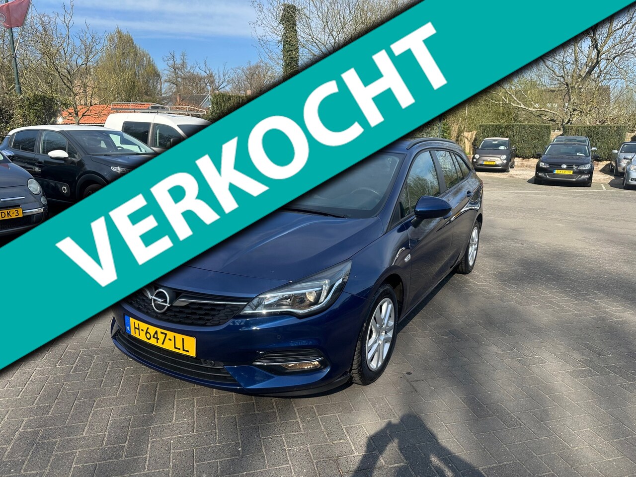 Opel Astra Sports Tourer - 1.2 Business Edition 1.2 Business Edition , navigatie , pdc voor en achter met camera - AutoWereld.nl