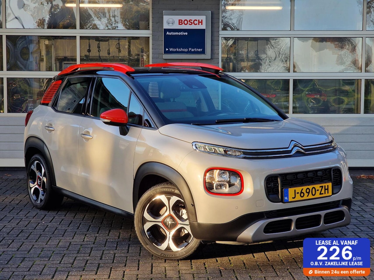 Citroën C3 Aircross - 1.2 PureTech S&S Shine|Automaat|Pano|Trekhaak|Camera|PDC|Clima| - AutoWereld.nl